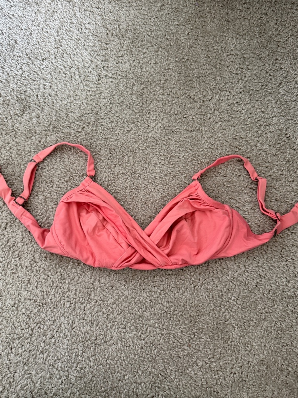 Women's Coral Twist-Front Bikini Top - Unbranded